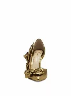 Camuto Pointesta Pump In Gold